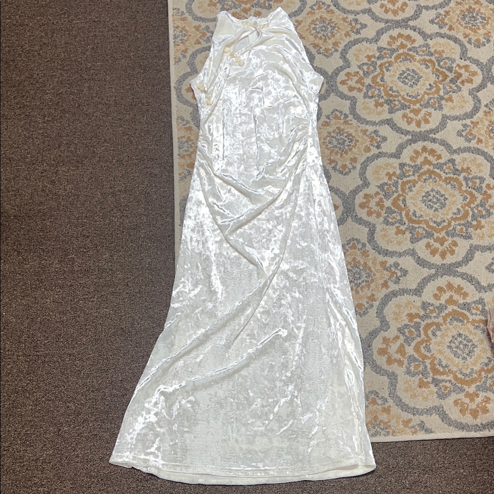 Cream velvet traditional Chinese qipao